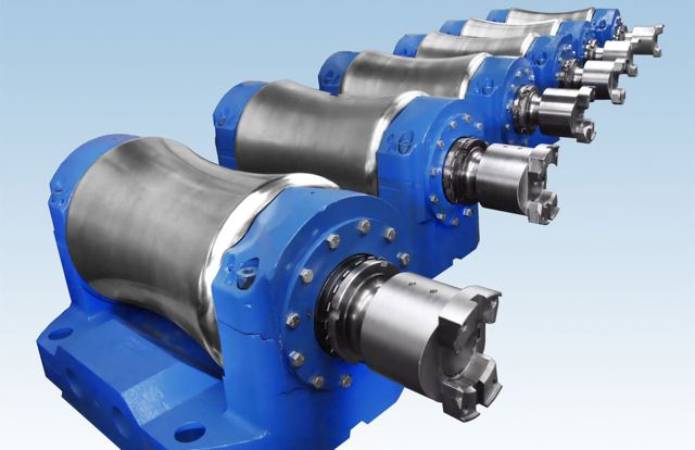 A straightener roll assembly design